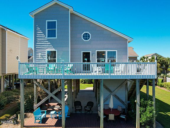 4th image of 3 Palm Court
