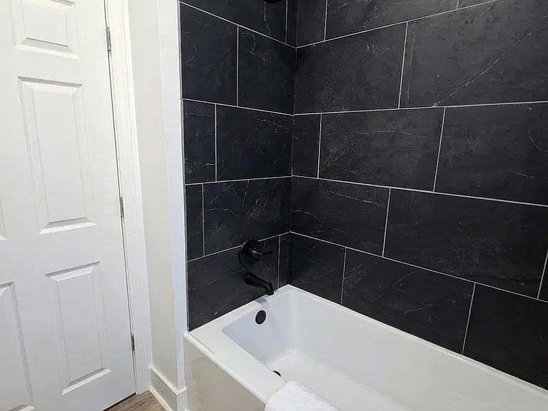 45 Laurel Ave — Photo 9