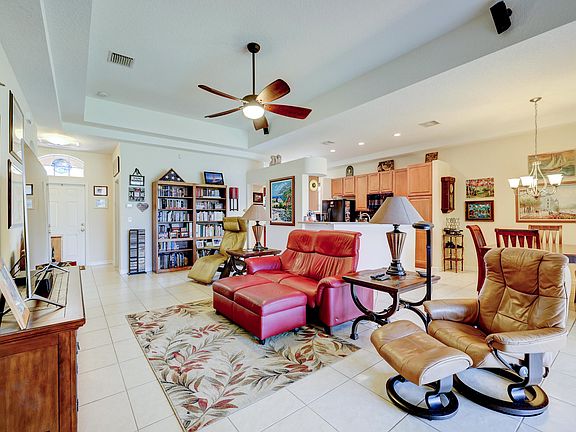5th image of 1801 NW Old Oak Terrace