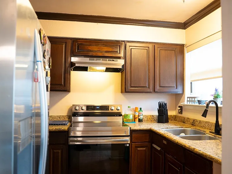 101 W Del Mar Blvd #9D — Photo 10