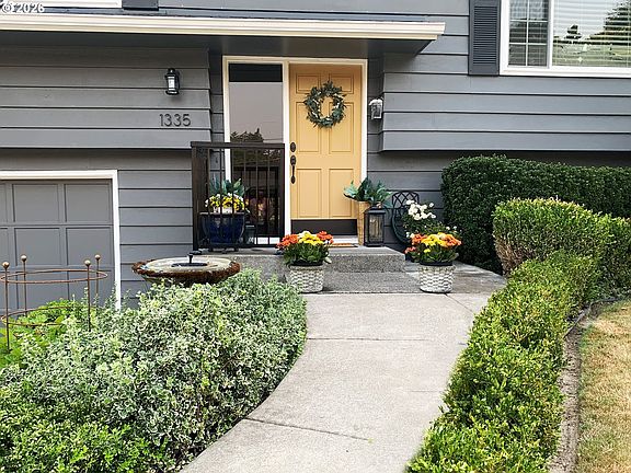 3rd image of 1335 NW 133rd Ave