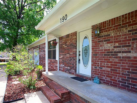4th image of 190 Richland Cir