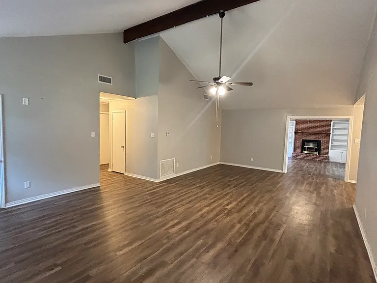 912 Gibson Ct — Photo 5