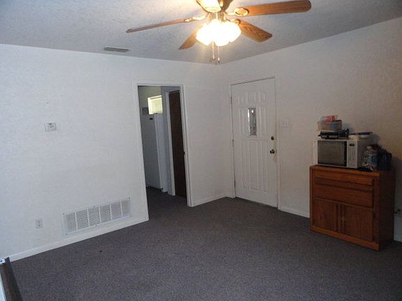 3rd image of 2611 Judy Ave