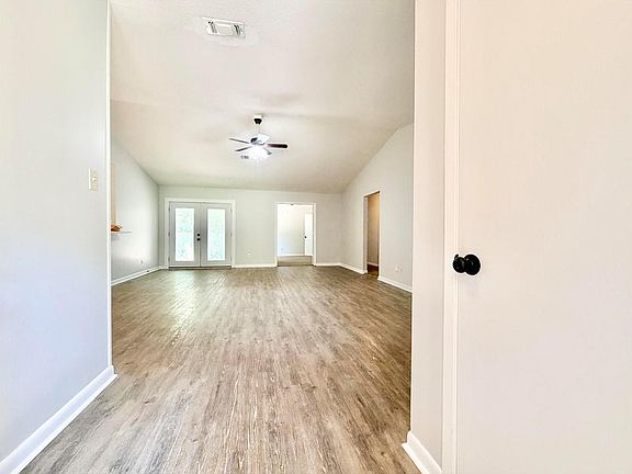 5th image of 3332 Autumn Ridge Dr W