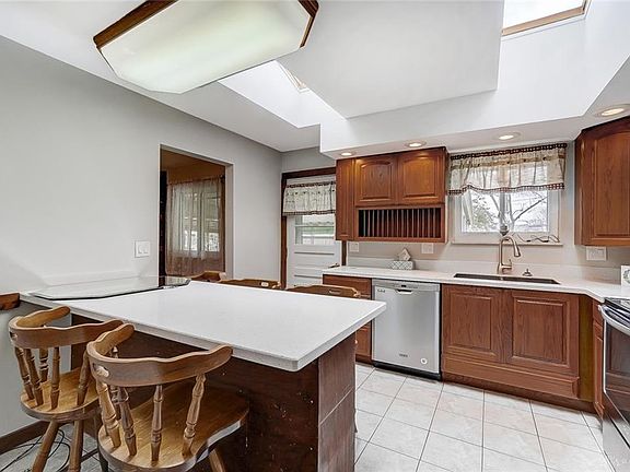 3rd image of 2420 Brahms Blvd
