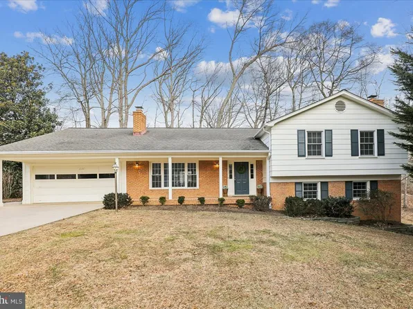 12145 Stirrup Rd, Reston, VA 20191