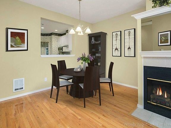 4th image of 17803 NE 93rd Way Unit 1