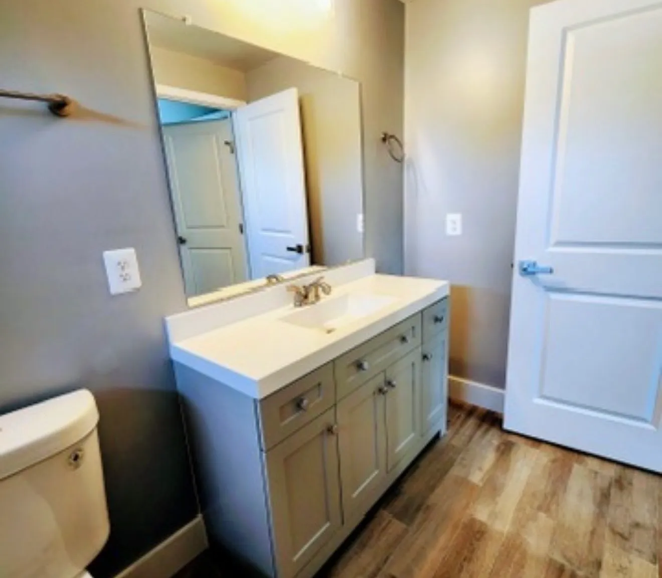 5900 Foote St NE — Photo 3