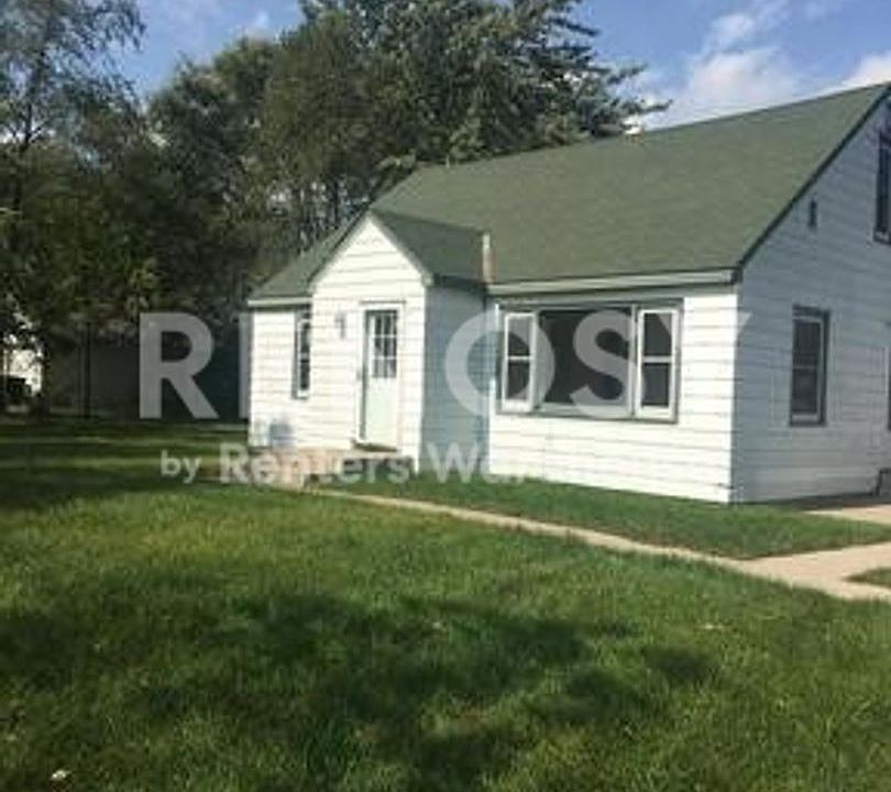 1st image of 161 90th Ln NE