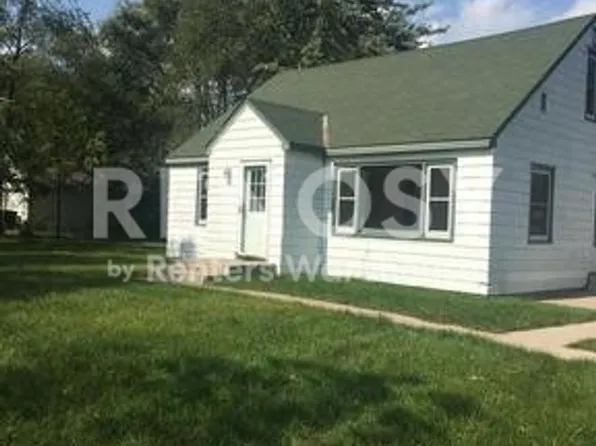 161 90th Ln NE, Blaine, MN 55434