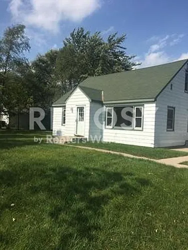 161 90th Ln NE Photo 1
