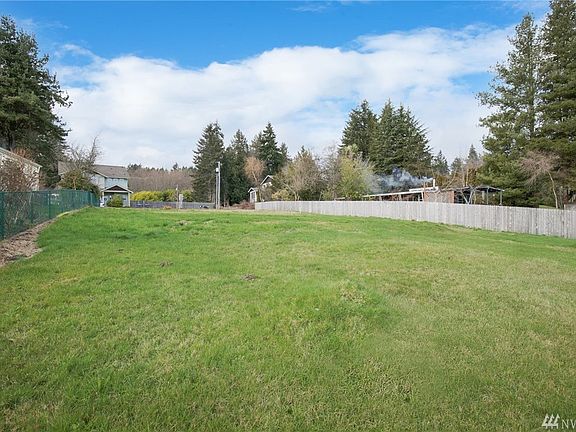 5th image of 8514 Knute Ln NW