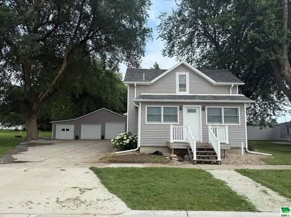 305 2nd Ave S, Hospers, IA 51238