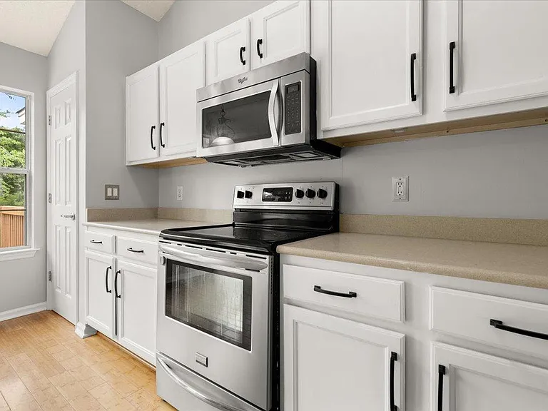1201 Grasswind Dr — Photo 14