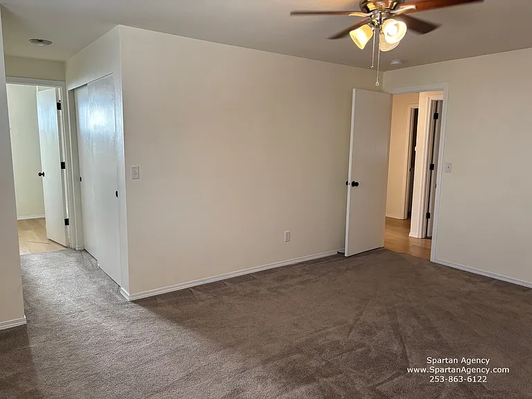 1020 Academy St — Photo 17