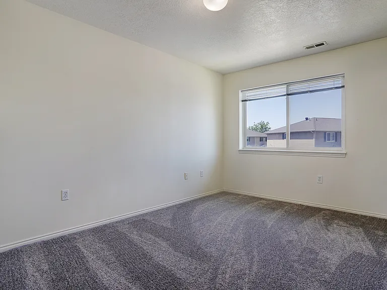Hanbury Manor Apartments — Photo 65