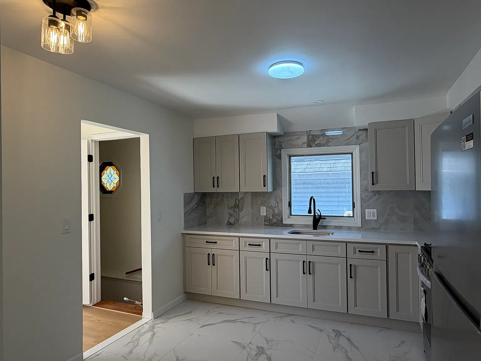 4 bed, 1200 sqft, $3,000 — Photo 4