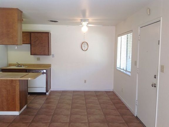 2nd image of 3308 Sherwood Ave APT 11
