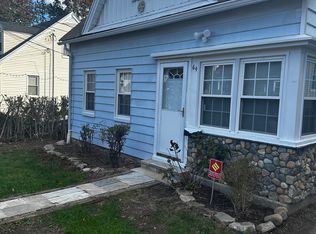 64 E Thorme St, Bridgeport, CT 06606