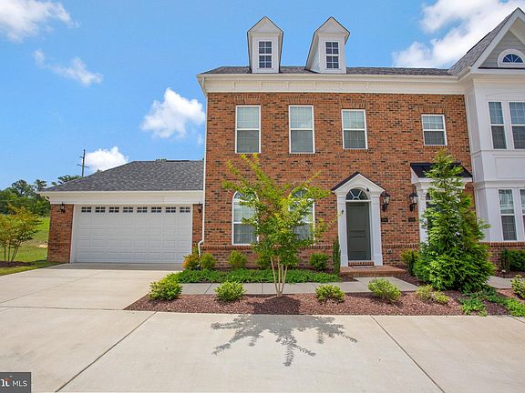 2nd image of 254 Buckeye Cir