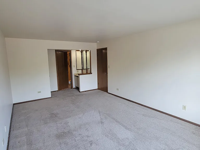 805 Oakton St — Photo 19