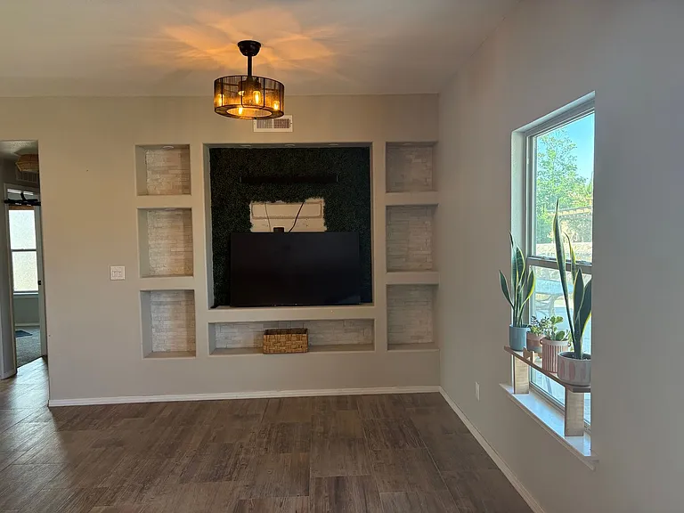 2141 Carlos Leon Pl — Photo 11