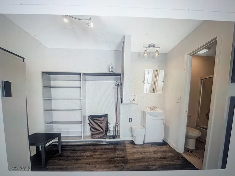 4600 University Center Dr #188 — Photo 8