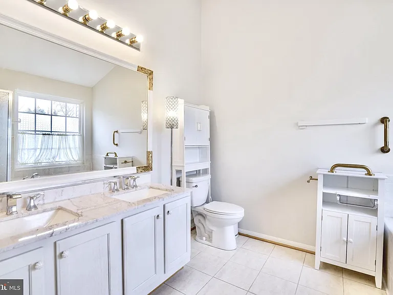 7372 Ardglass Dr — Photo 30