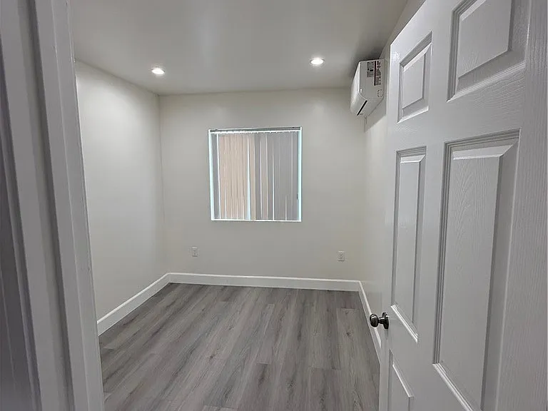 9013 Oneida Ave — Photo 12