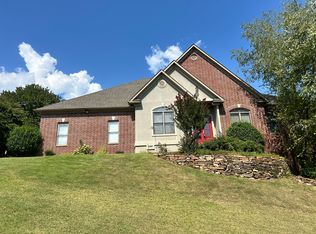 115 Noyant Dr, Little Rock, AR 72223