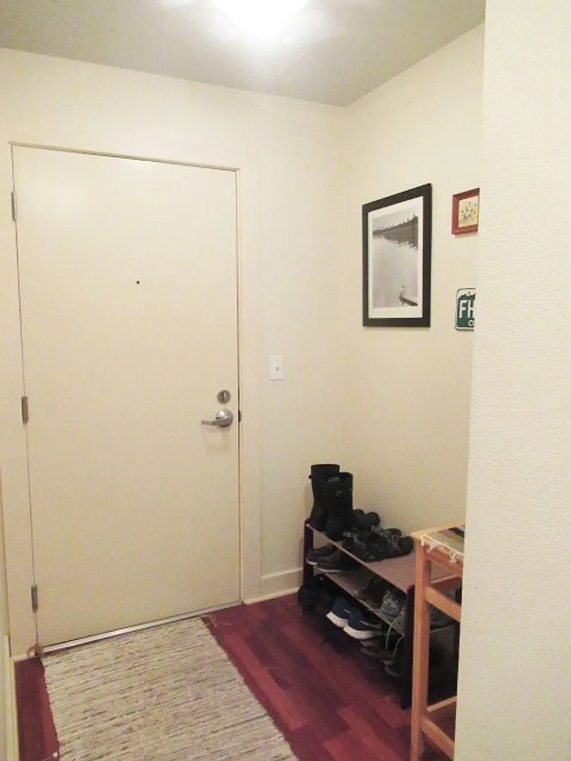 2Bd/2Ba Seattle Condo — Photo 2