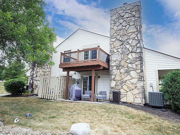 3rd image of 5375 Dogwood Cir S
