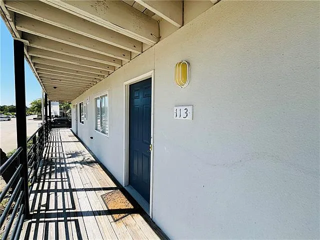 Building Photo - 1490 Harbor Dr #113