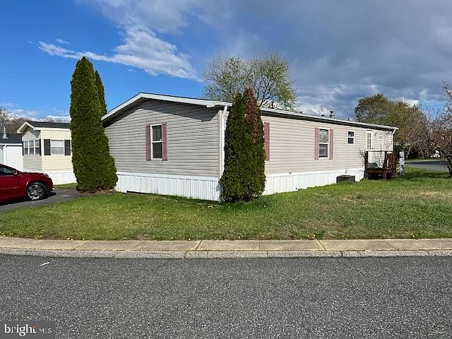 2nd image of 1939 Melvin Dr