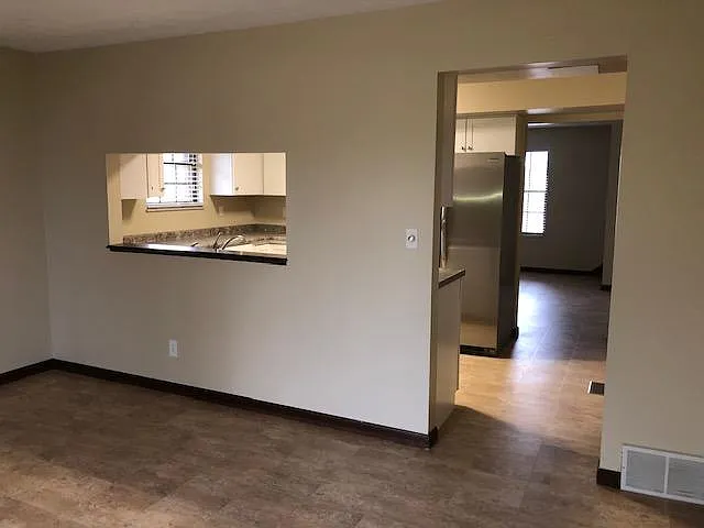 1 Bates Dr — Photo 4