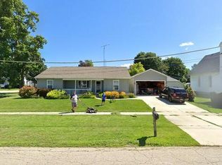 9912 Saint Albans St, Hebron, IL 60034
