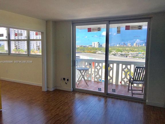 4th image of 13155 Ixora Ct APT 907