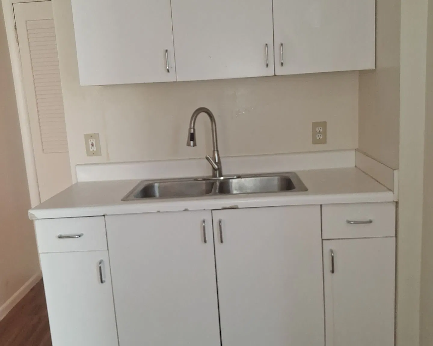 Studio, 657 sqft, $595 — Photo 3