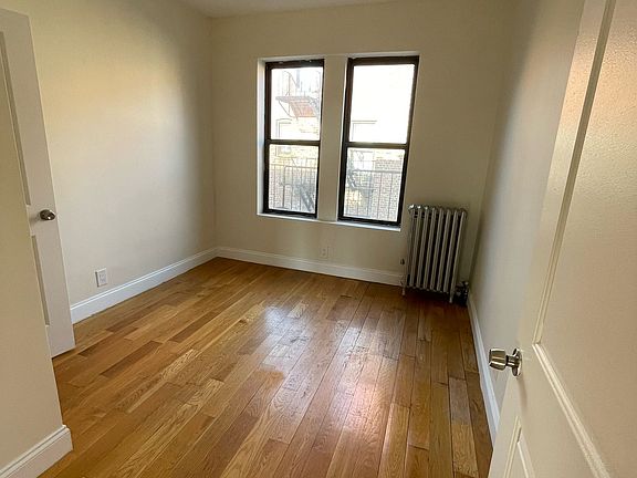 2nd image of 2908 31st Ave APT E4