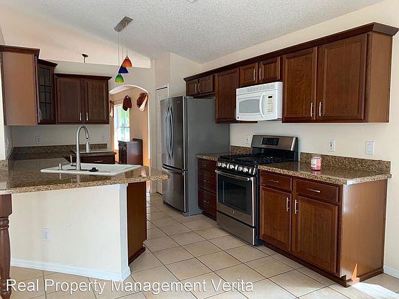 3rd image of 161 Portstewart Dr