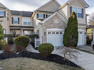 69 Stern Light Dr, Mount Laurel, NJ 08054