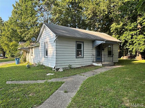 4th image of 101 3rd Ave