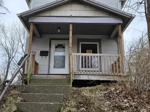 238 Malleable St, Sharon, PA 16146