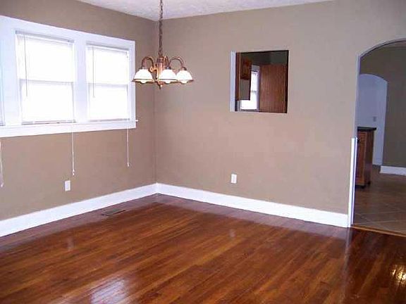 2nd image of 1137 N Wallace Ave