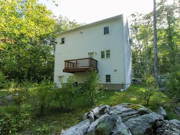3rd image of 85 Shore Rd
