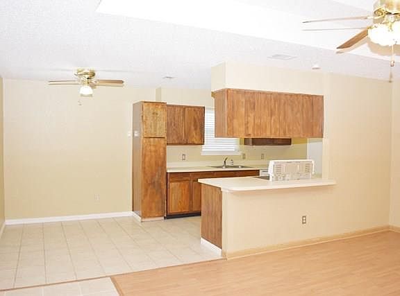 5th image of 408 Allencrest Dr