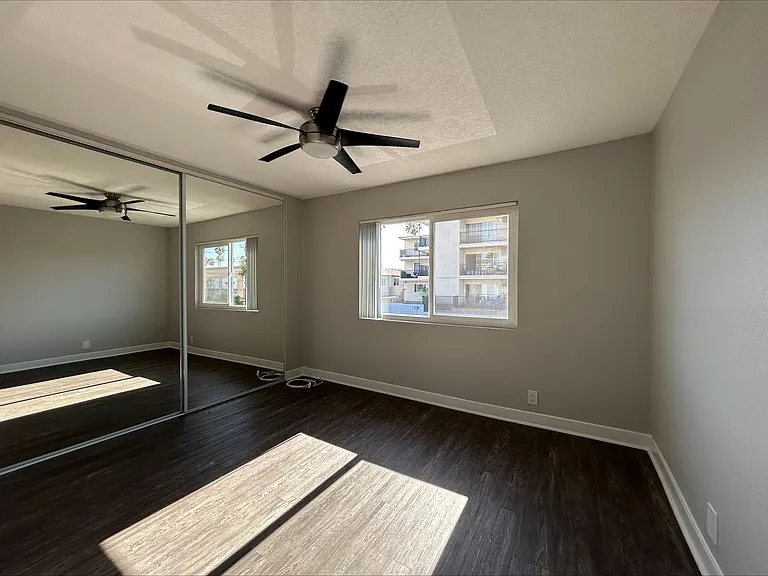 The Circle Apartments at Long Beach — Photo 70