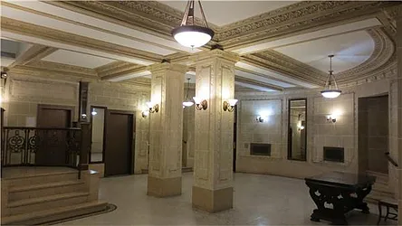 Rented by R New York