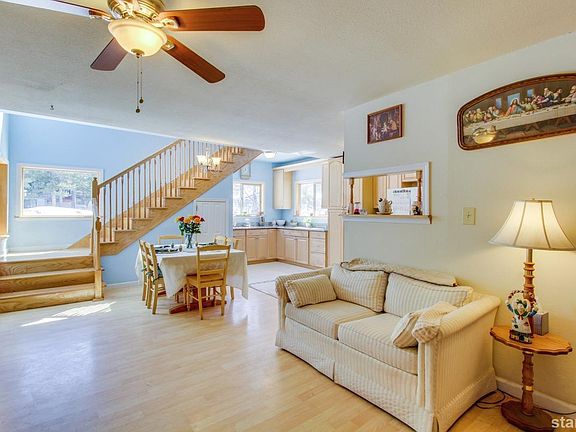 3rd image of 2852 Saint Nick Way